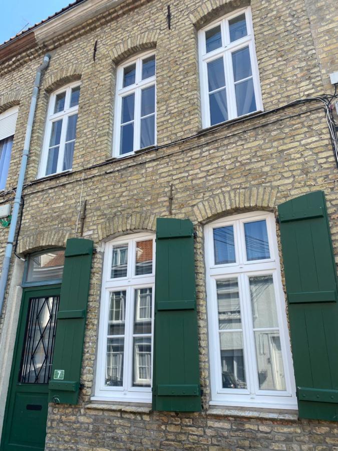 Gite De La Tour Carree Bergues Eksteriør billede